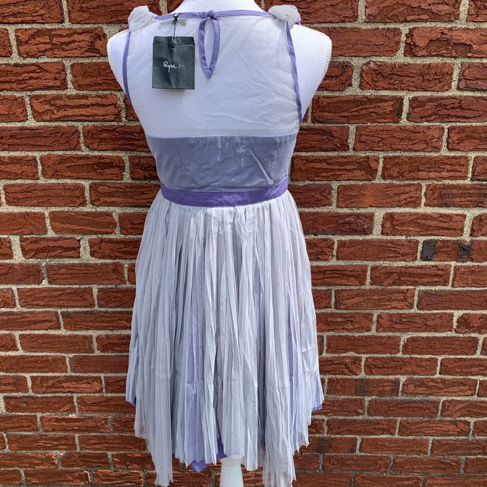 Tulle pearly detail layered dress - Picture 2 of 3